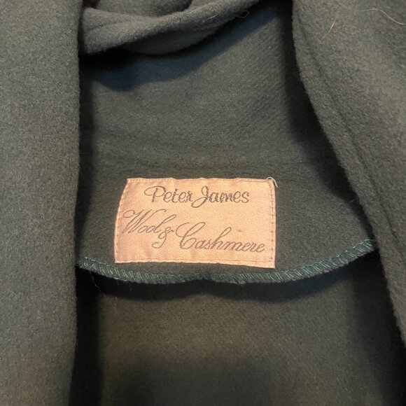 Peter James (UK) Green wool/cashmere cape - Picture 2 of 12